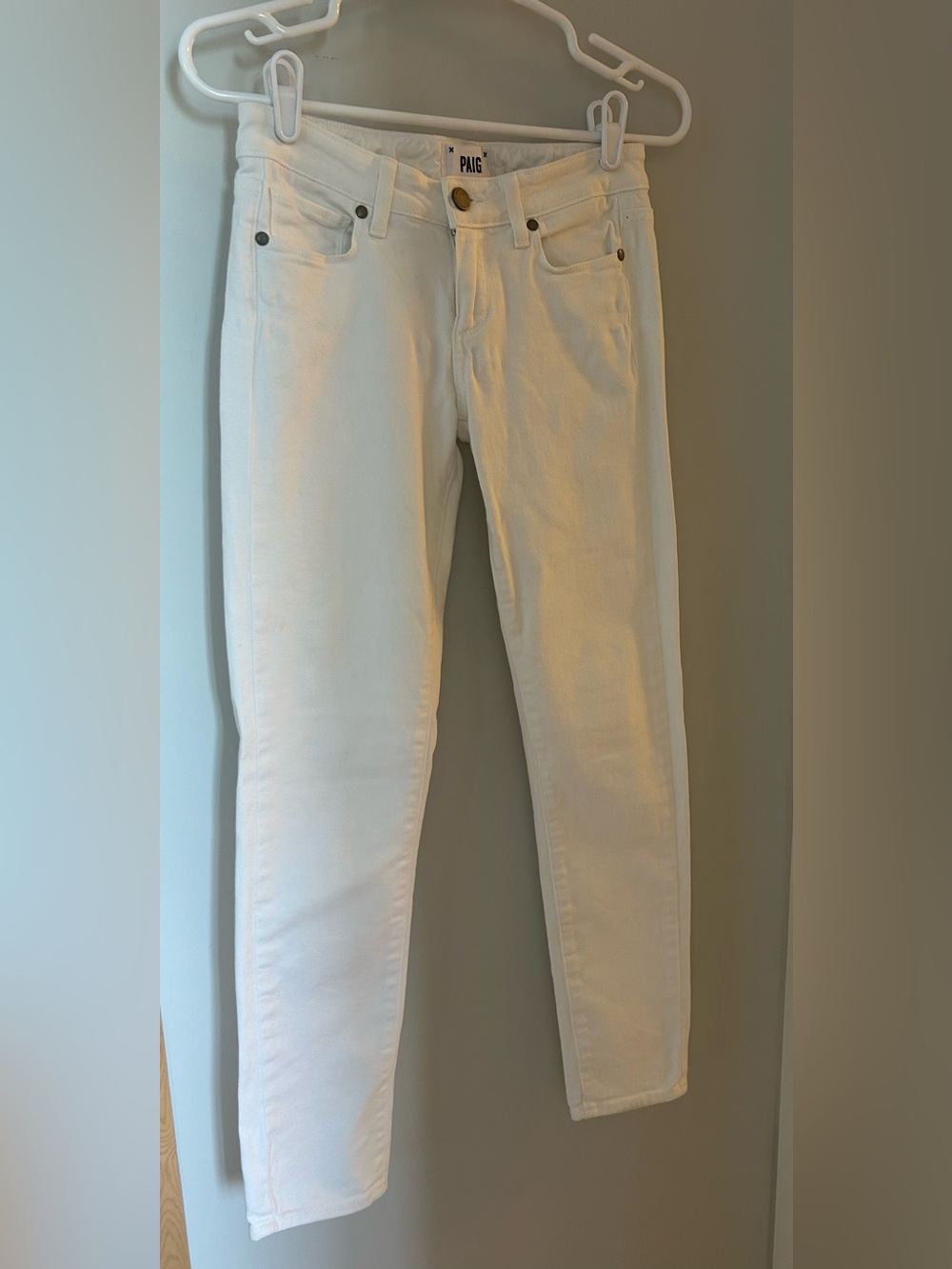 PAIGE White Skinny Jeans — Women’s Slim Straight